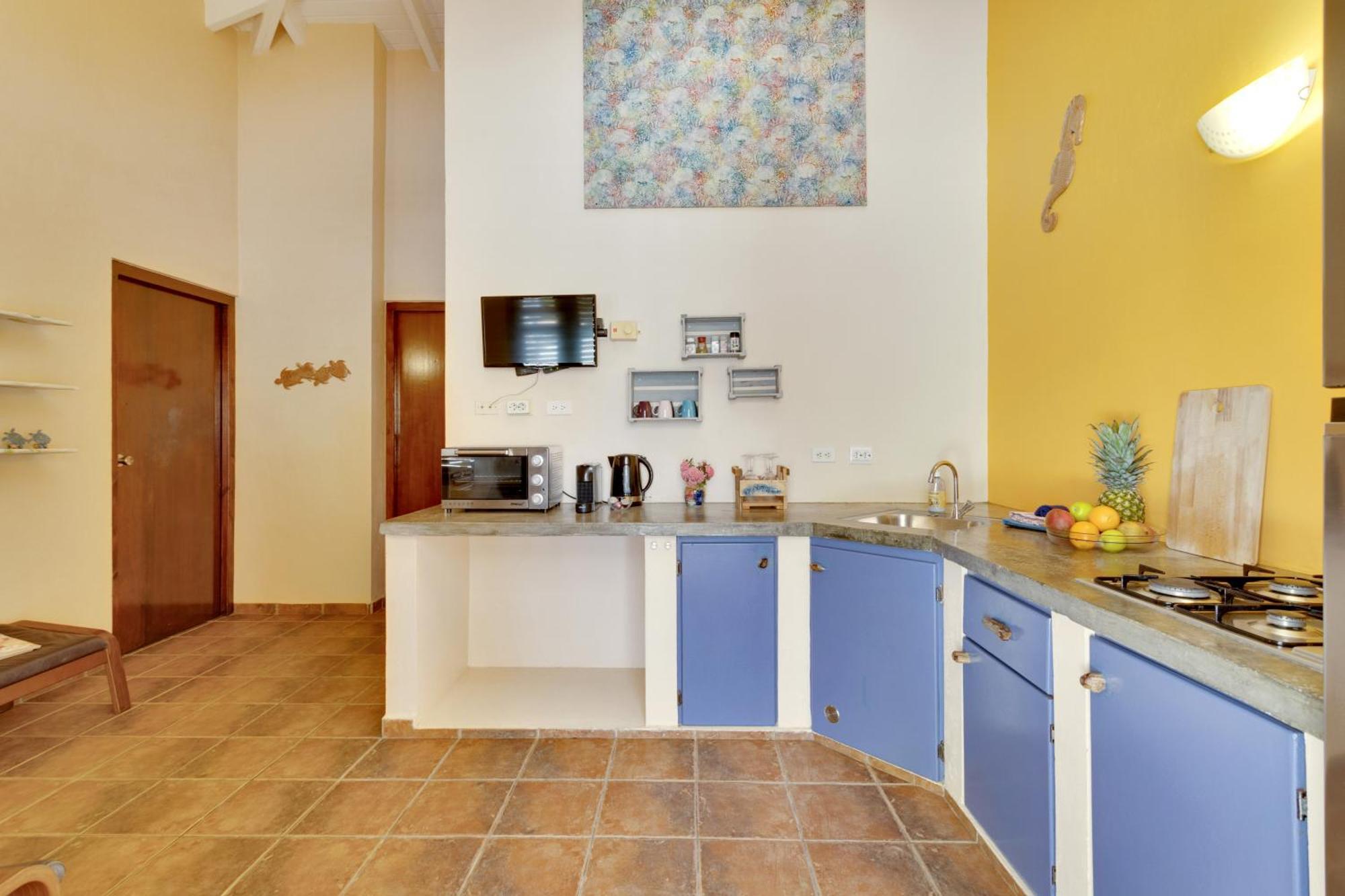 Djambo (Adults Only) Apartment คราเลนไดค์ ภายนอก รูปภาพ